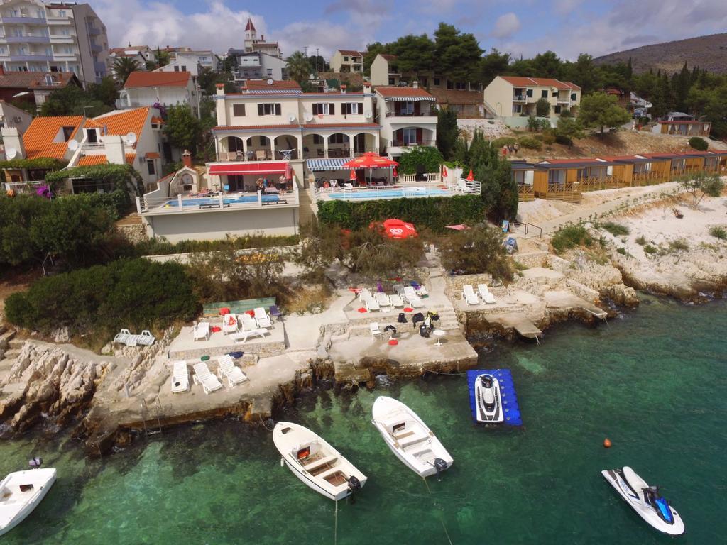 Apartments Villa Marija Seget Vranjica Eksteriør billede
